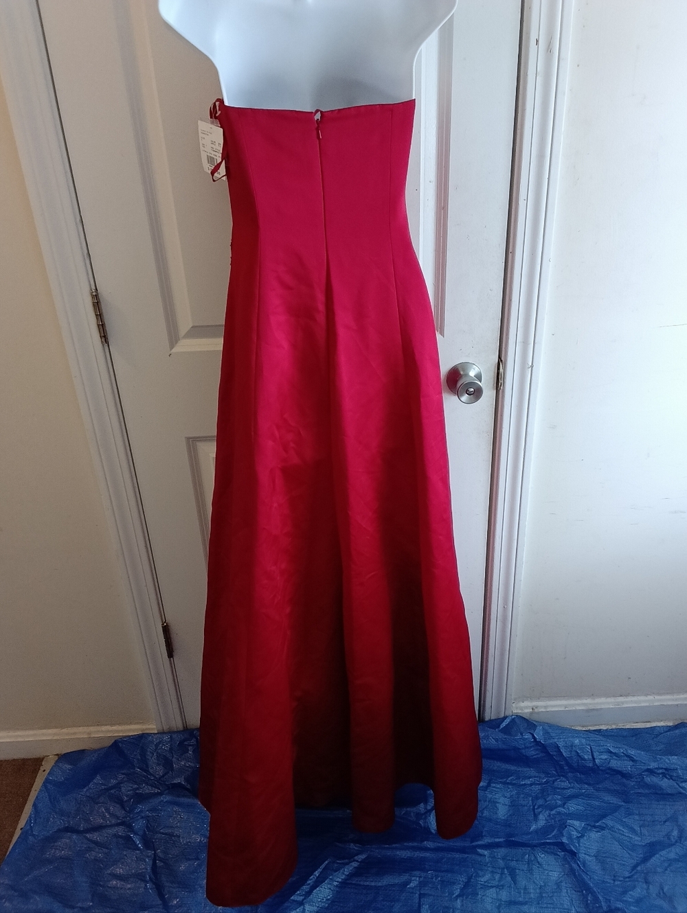 DAVID'S BRIDAL Strapless Red Evening Gown SIZE 8 - Picture 5 of 15
